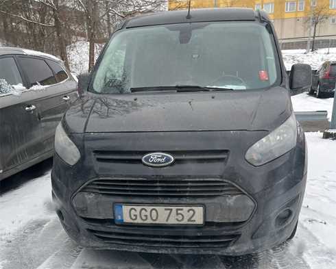 Svart Ford Transit Connect stulen i Barkarby nordväst om Stockholm